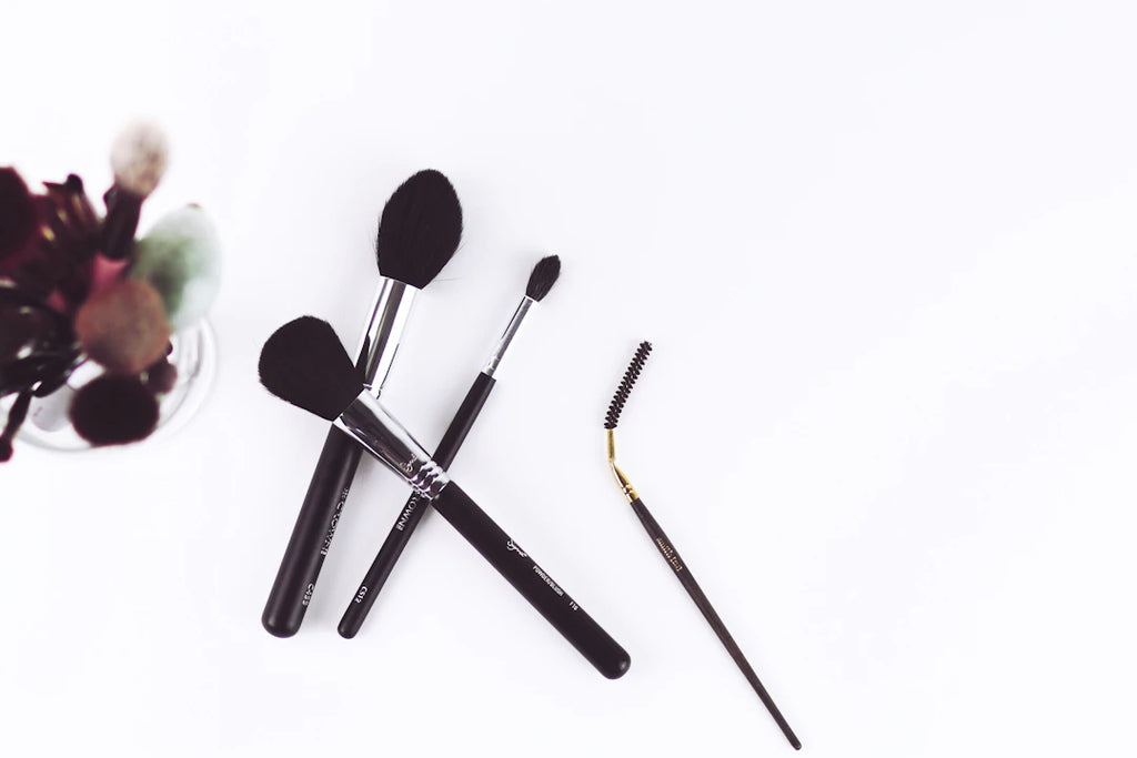 Enhance Your Artistry with Precision Eye Brushes